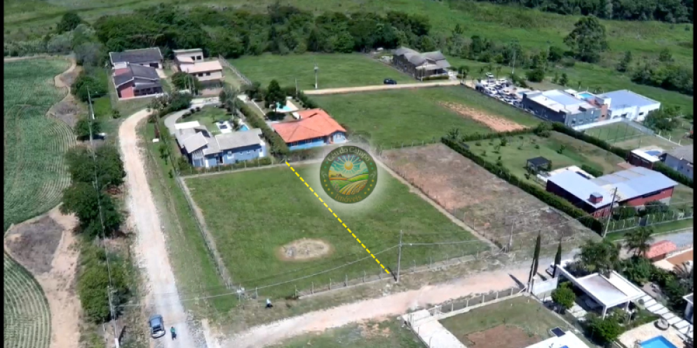 Chácara em Condomínio em Sarapuí