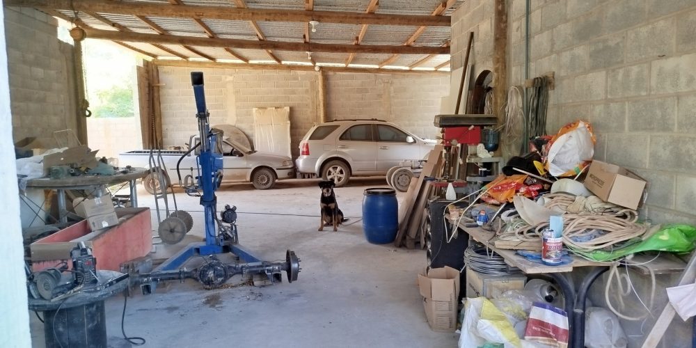 Sítio com cachoeira em Piedade.