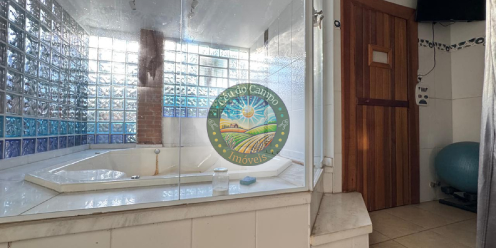 Casa em condomínio em Sorocaba. Ibiti do Paço