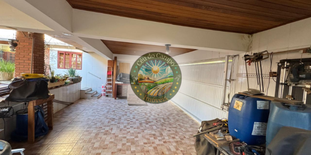 Casa em condomínio em Sorocaba. Ibiti do Paço