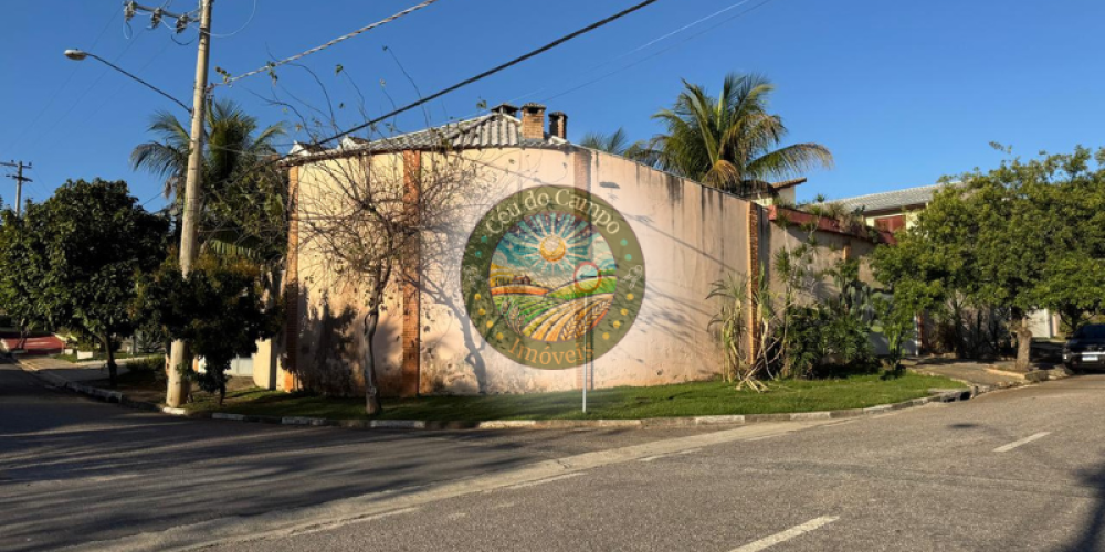 Casa em condomínio em Sorocaba. Ibiti do Paço